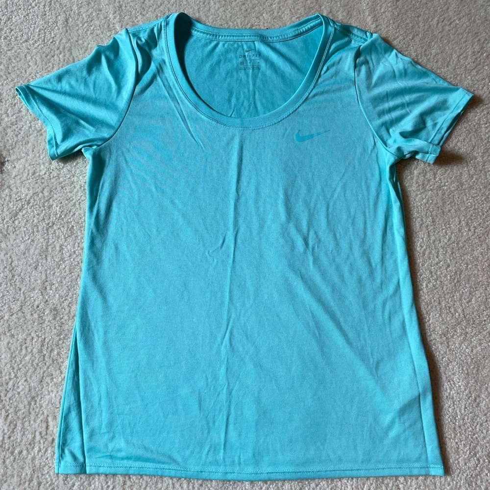 Nike Dri Fit Shirt.‘Womens Medium